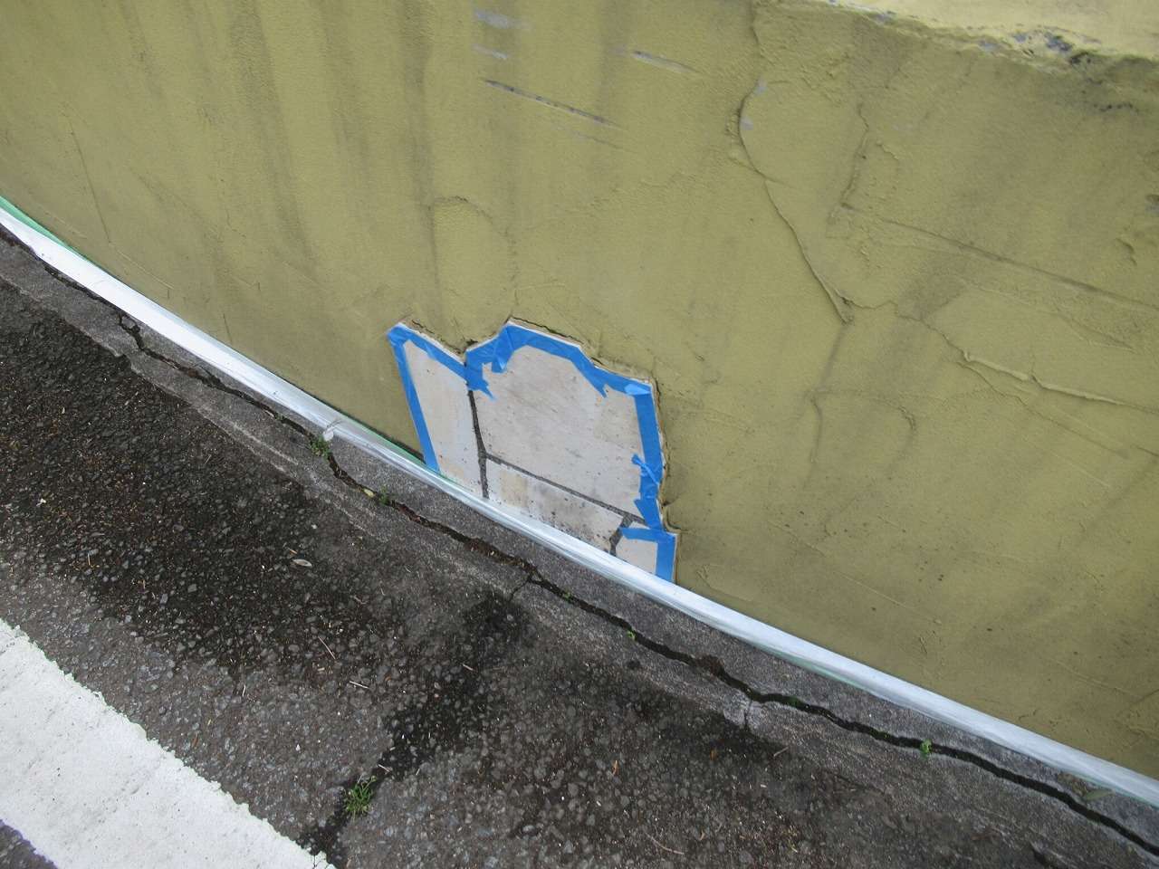 甲府市　塀塗装工事