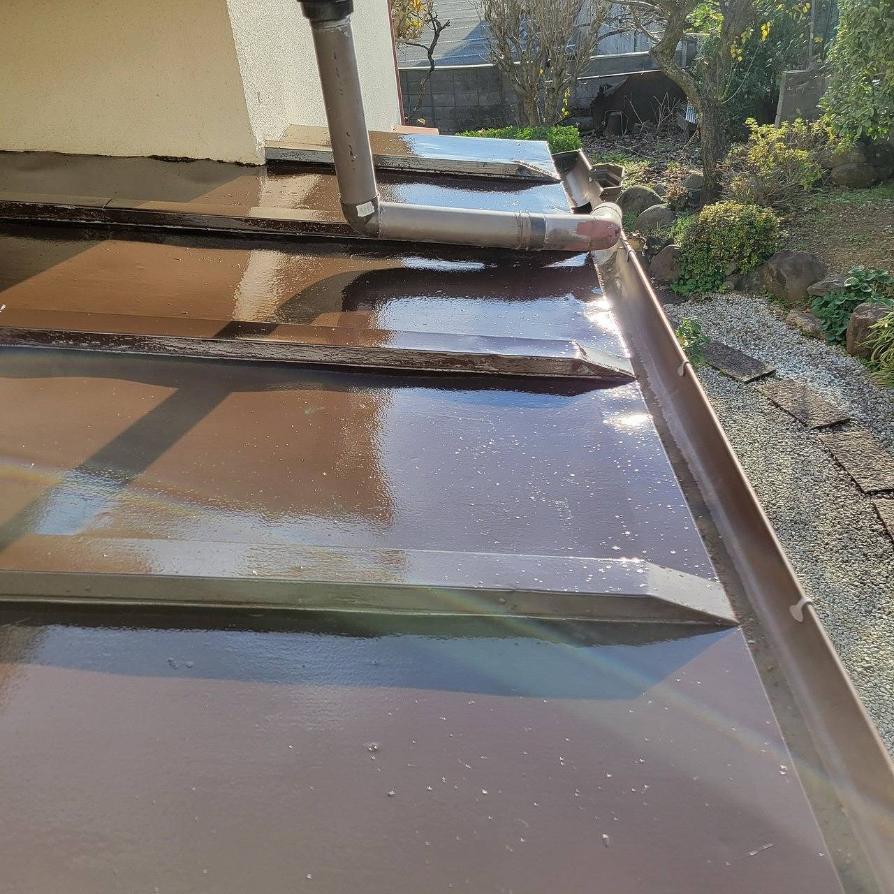 トタン屋根塗装：中塗り