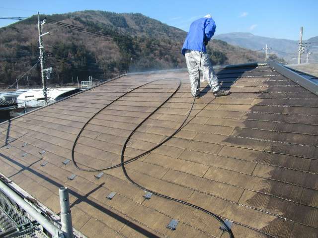 南アルプス市　屋根塗装　高圧洗浄