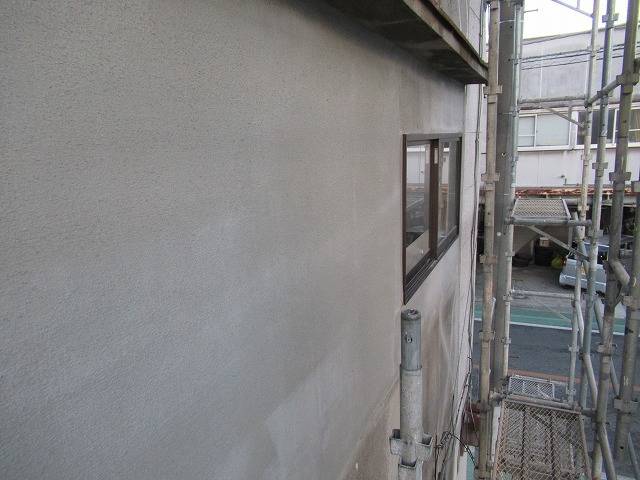 甲府市で左官工事を行い、モルタルの外壁を補修しました！