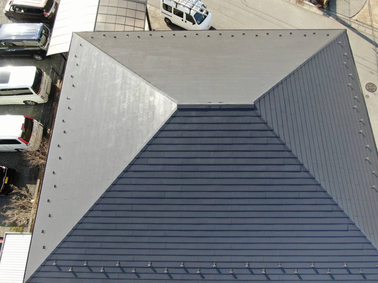 南アルプス市で防水機能が低下したスレート屋根塗装工事