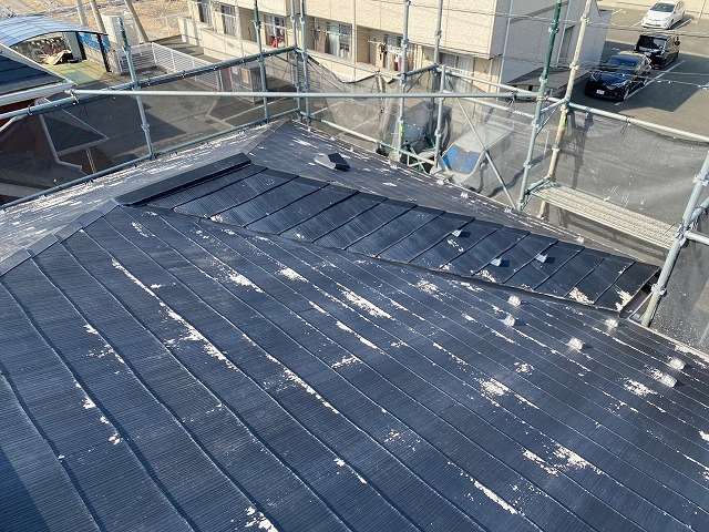 甲斐市　屋根塗装　高圧洗浄後①