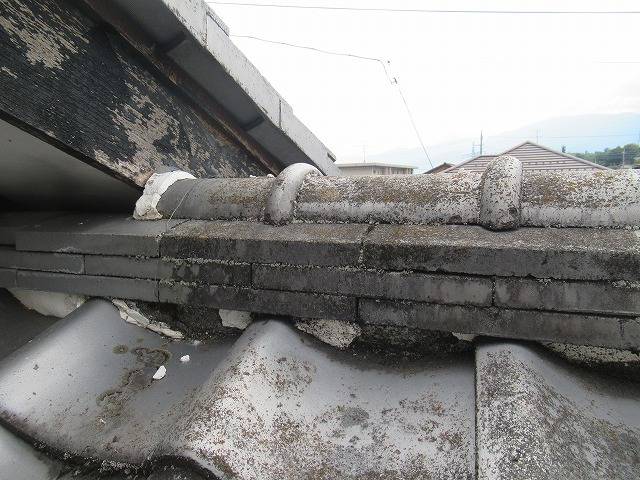 甲斐市の瓦屋根で漆喰の劣化が目立ったので修繕工事を行いました