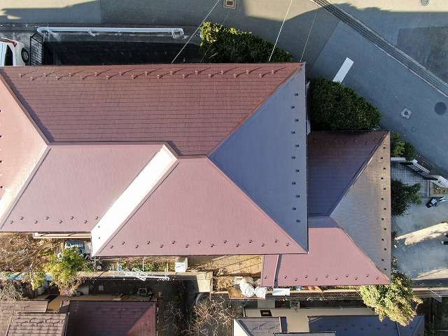 甲府市　屋根塗装　完成写真　ドローン撮影
