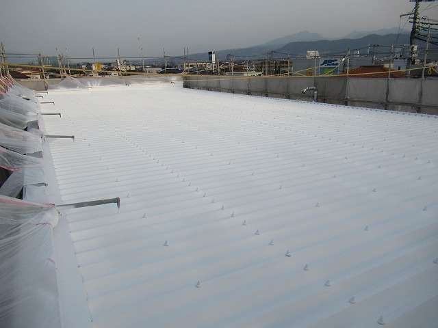 昭和町　ビル　折半屋根塗装　遮熱塗料