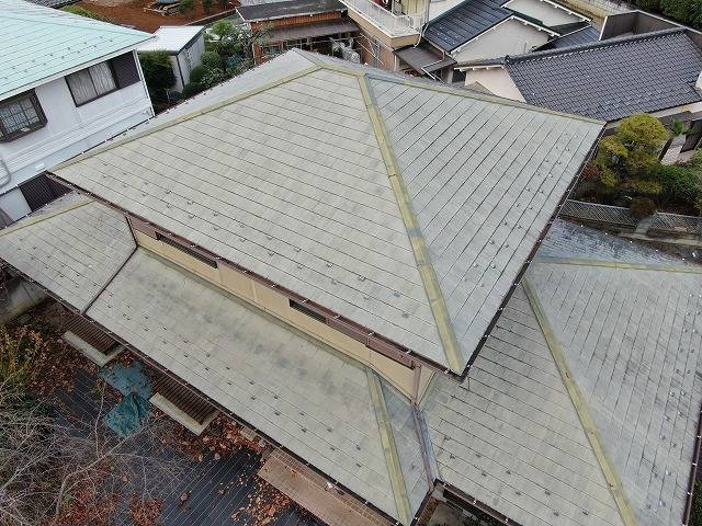 甲府市で大屋根・下屋根合わせて１７０㎡の屋根塗装工事を行いました