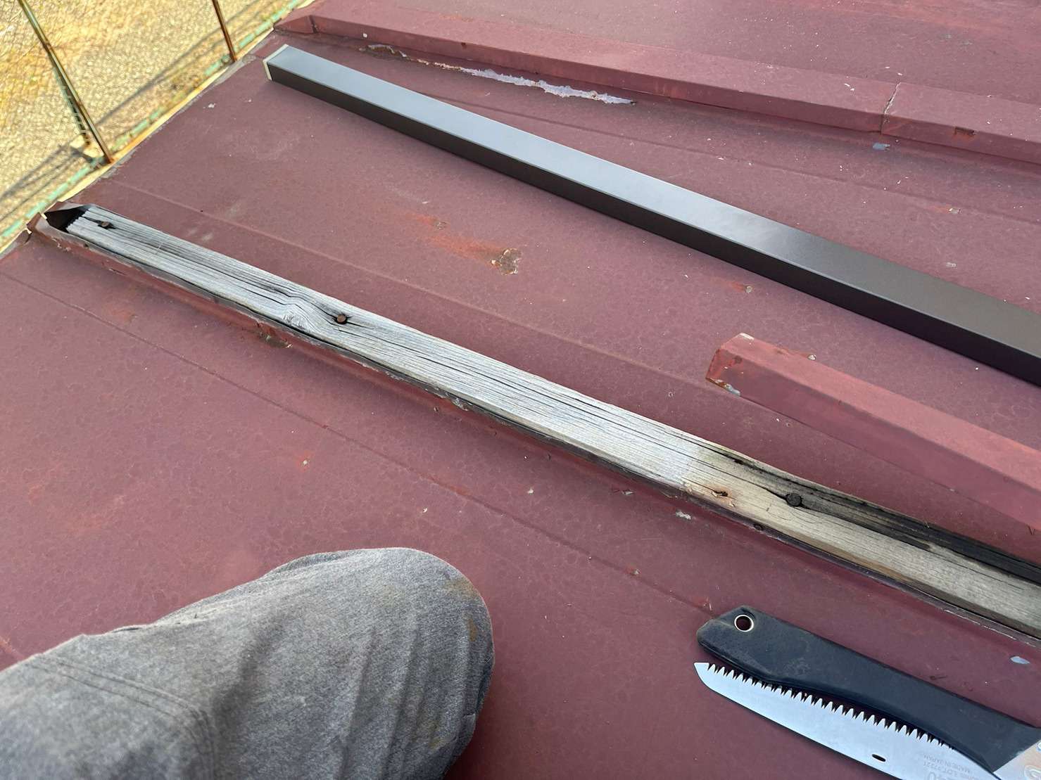 笛吹市　瓦棒屋根　修繕工事　下地劣化　下地腐食