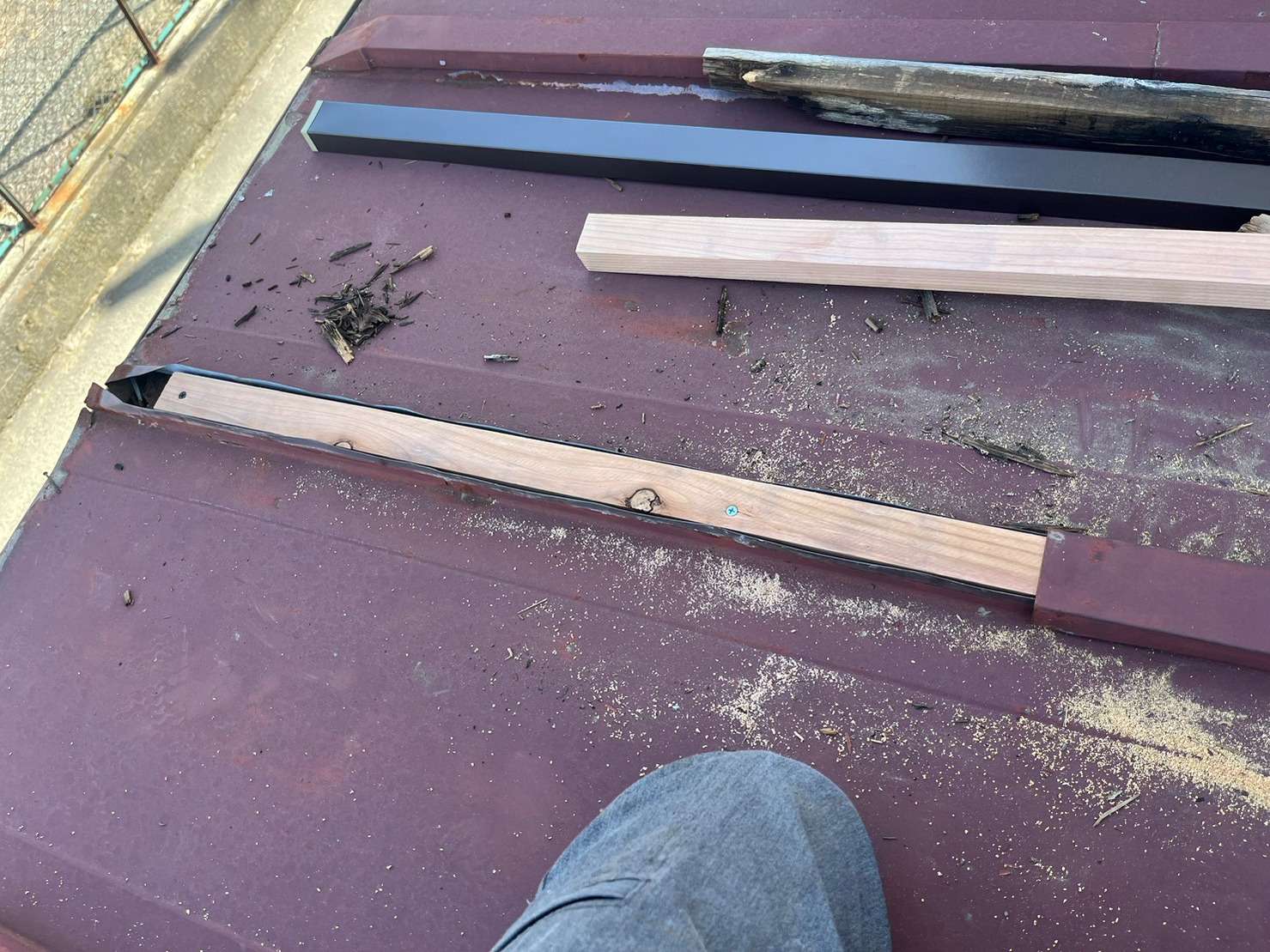 笛吹市　瓦棒屋根　修繕工事　木下地交換