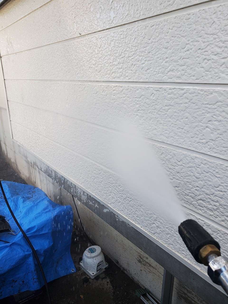 富士吉田市　外壁塗装　サイディング壁　高圧洗浄