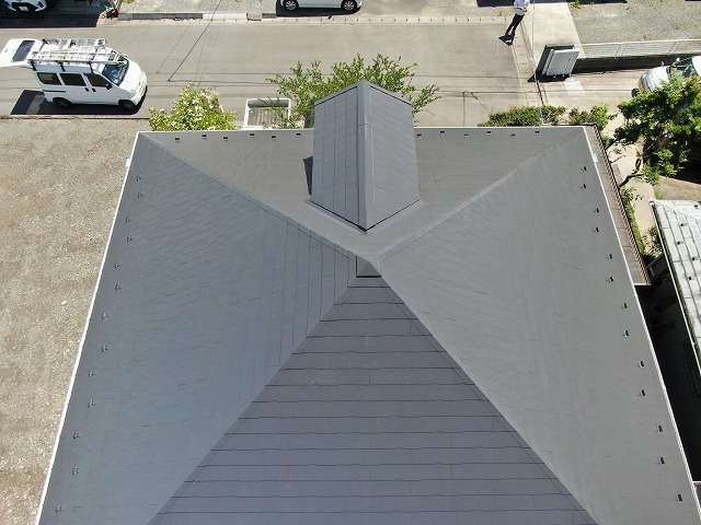 南アルプス市　屋根塗装　スレート屋根　施工後　完成写真