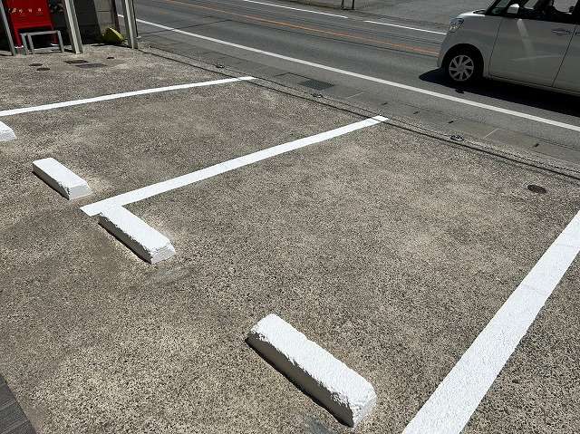 甲府市　駐車場　白線引き　塗装　全体　施工完了　完成写真