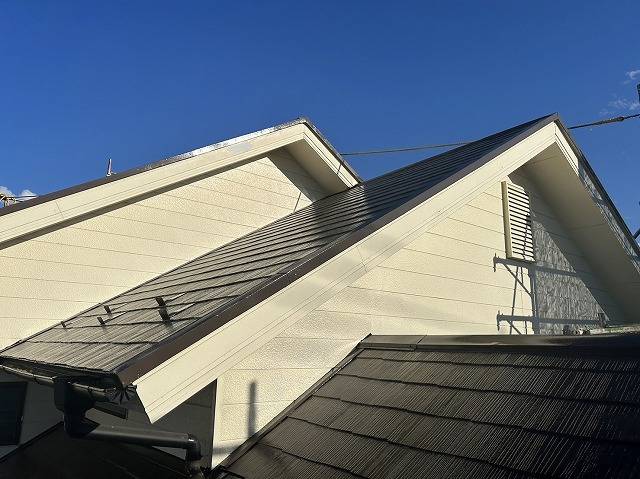 南アルプス市　屋根塗装　スレート屋根　ラジカル塗料　完成写真