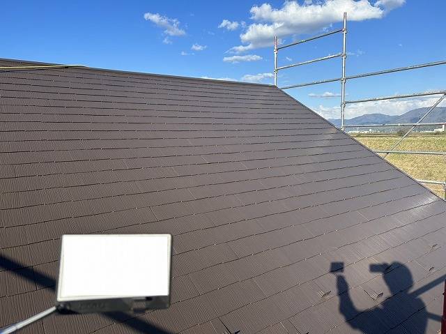 南アルプス市　屋根塗装　スレート屋根　上塗り