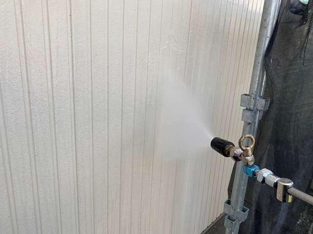 南アルプス市　外壁塗装　高圧洗浄