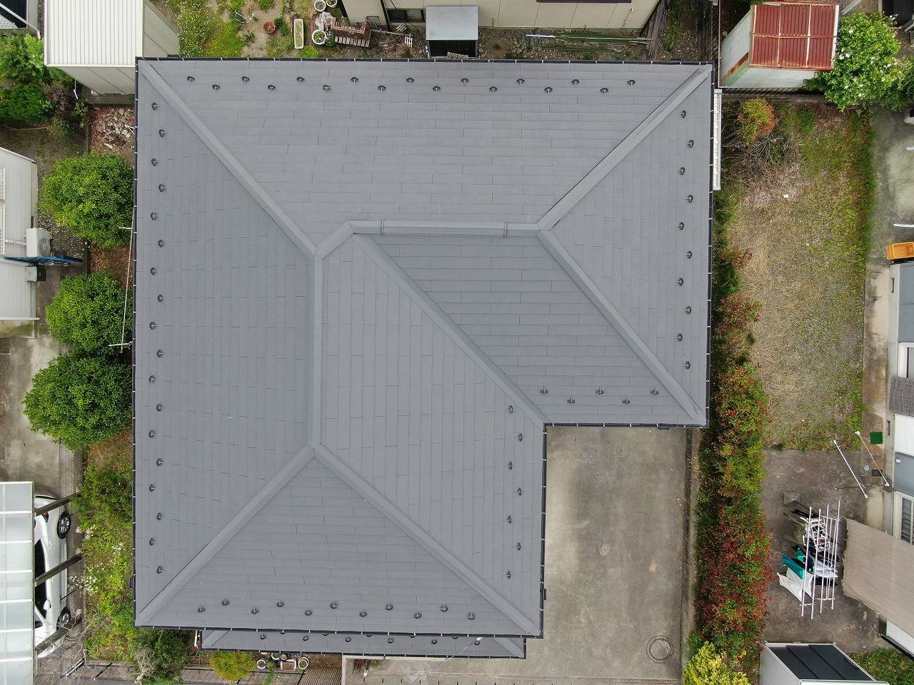 韮崎市で塗膜劣化したスレート屋根を塗装でメンテナンスしました