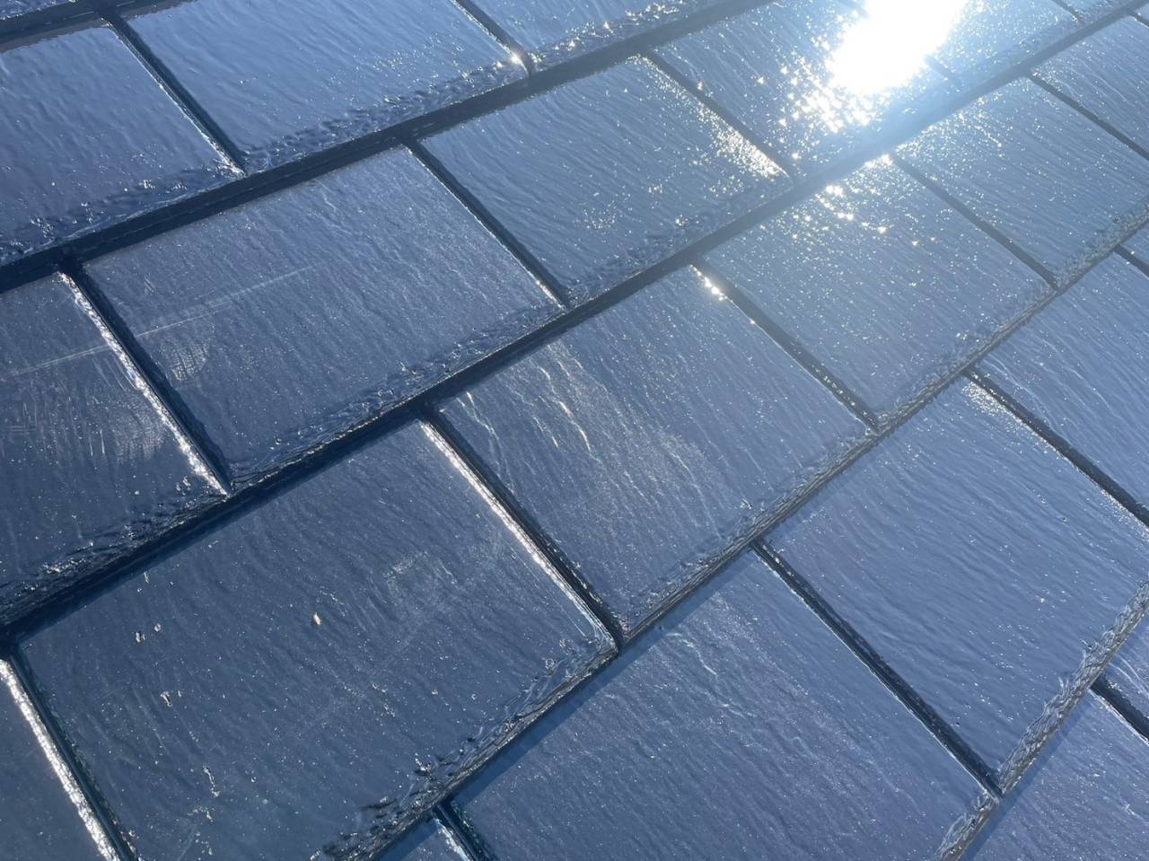 南アルプス市の屋根塗装工事（バンビーノ）を行った様子