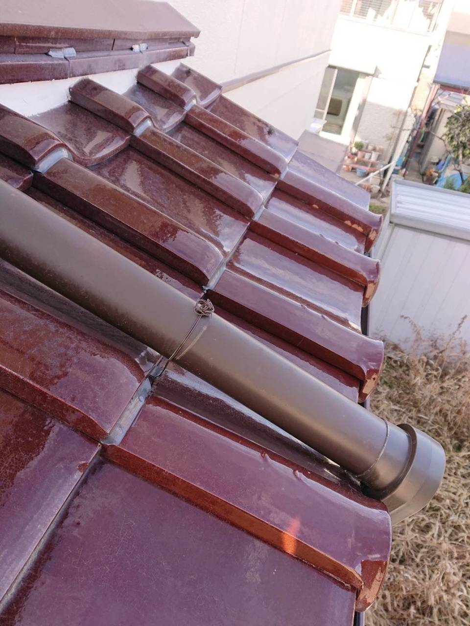 中央市で日本瓦の落下防止対策としてラバーロック工法を施工しました