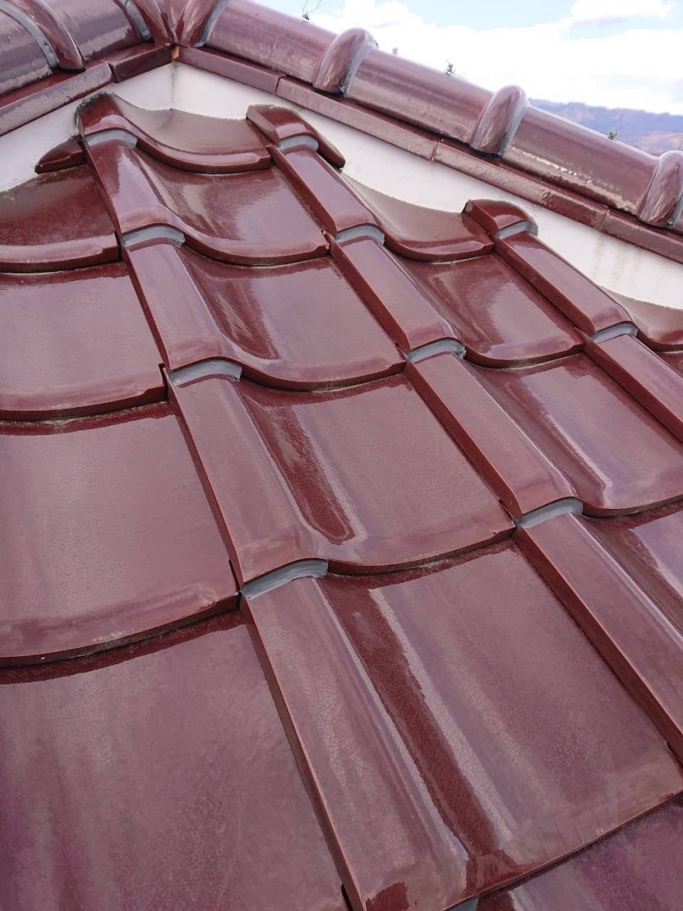 中央市で日本瓦の落下防止対策としてラバーロック工法を施工しました