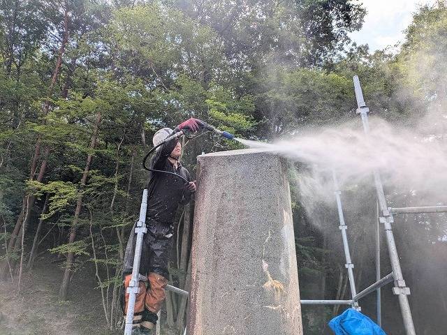 甲府市で、外壁洗浄と外壁の補修をおこないました