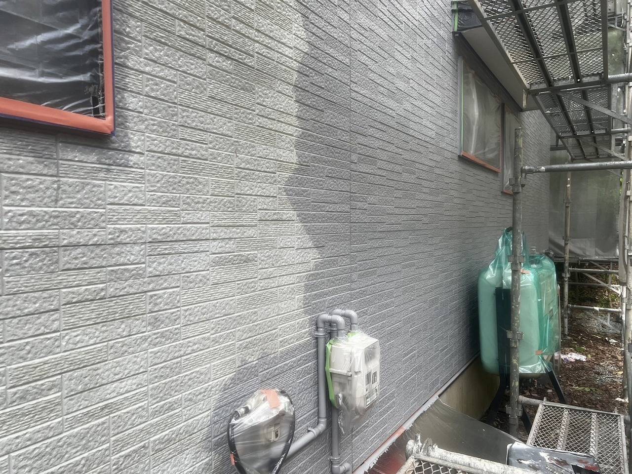 鳴沢村で外壁塗装工事を行い、パーフェクトトップにて塗装が完了した様子をご紹介