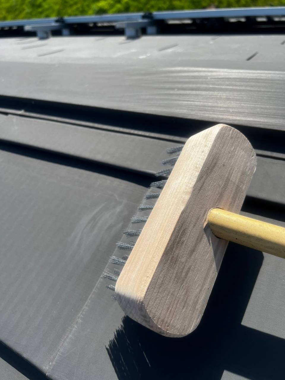 甲府市のデイケア施設の屋根を遮熱塗料サーモアイで塗装しました