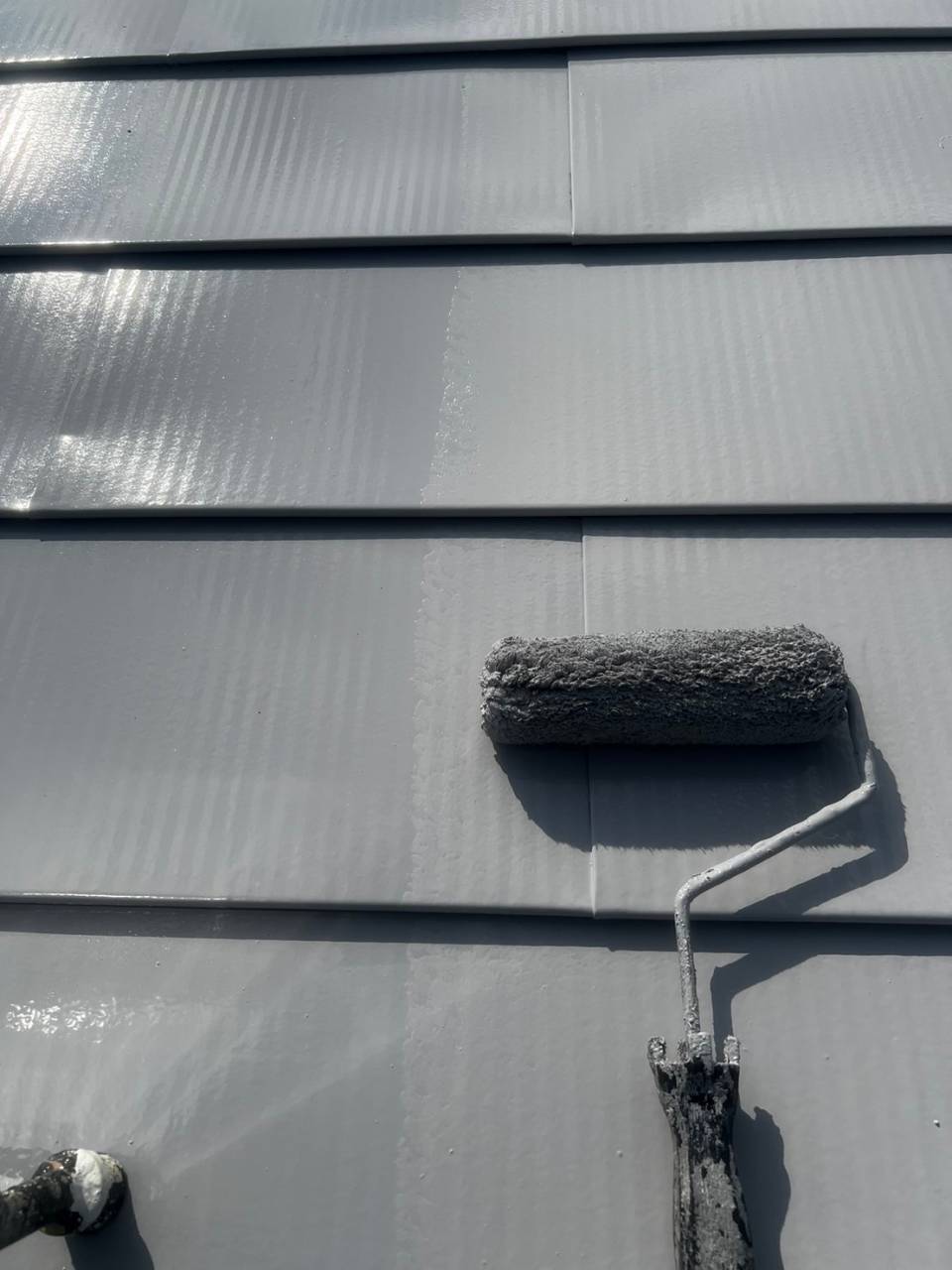 甲府市のデイケア施設の屋根を遮熱塗料サーモアイで塗装しました