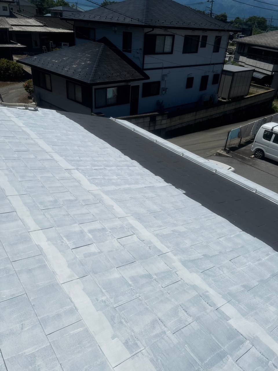 甲府市のデイケア施設の屋根を遮熱塗料サーモアイで塗装しました