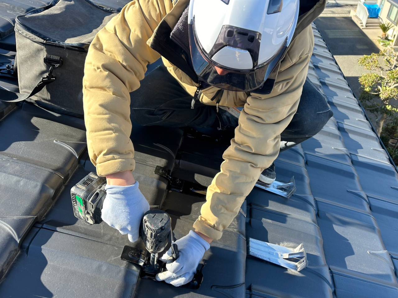 甲府市で雪止めの増設工事を行ないました