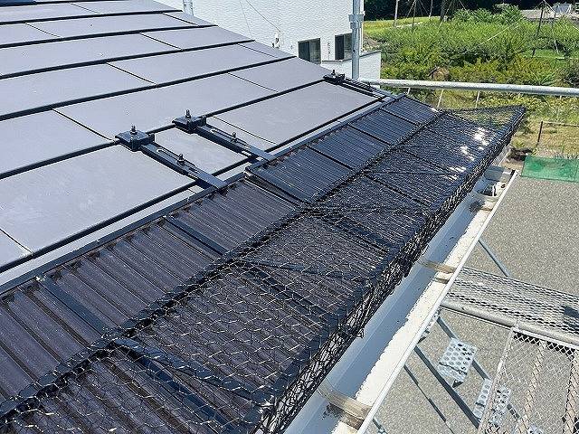 南アルプス市の屋根に落雪防止効果抜群のスノーZを設置しました