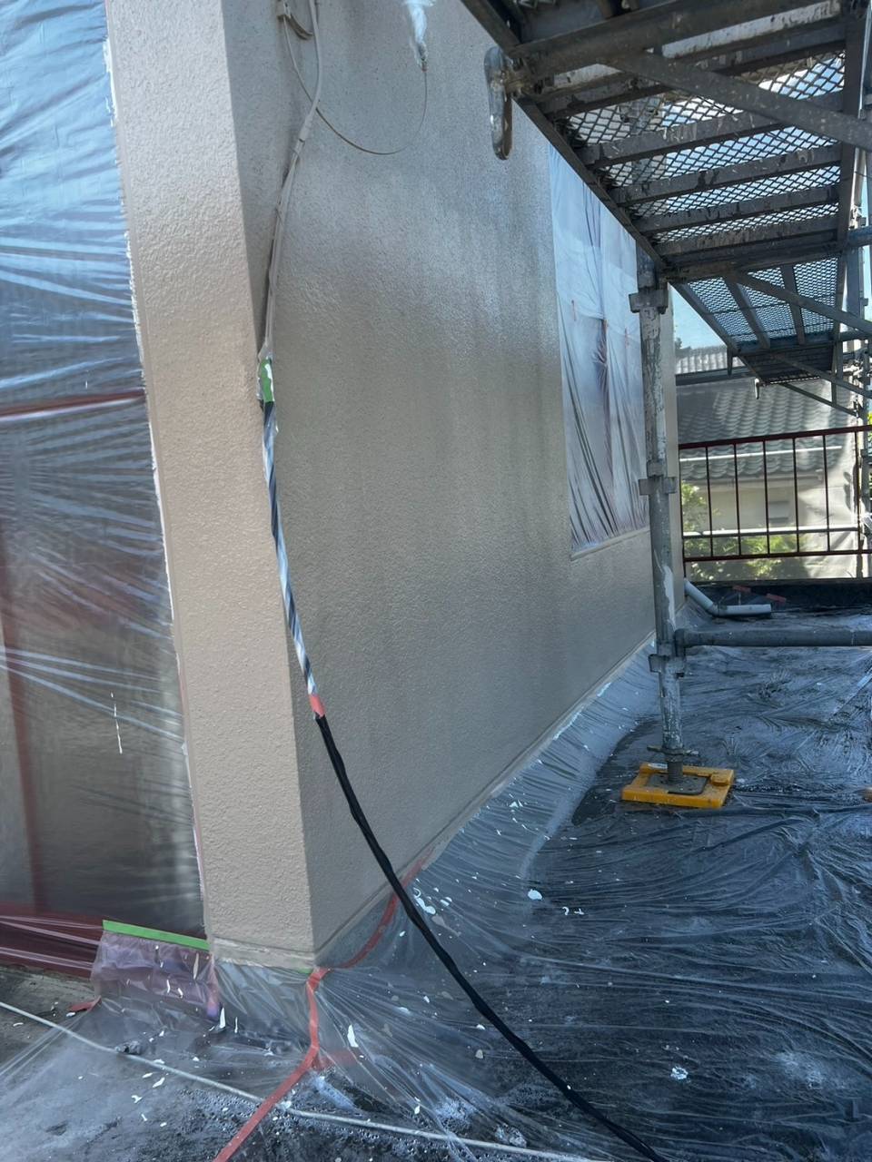 甲府市で鉄筋コンクリート造の住宅の塗装工事を行いました