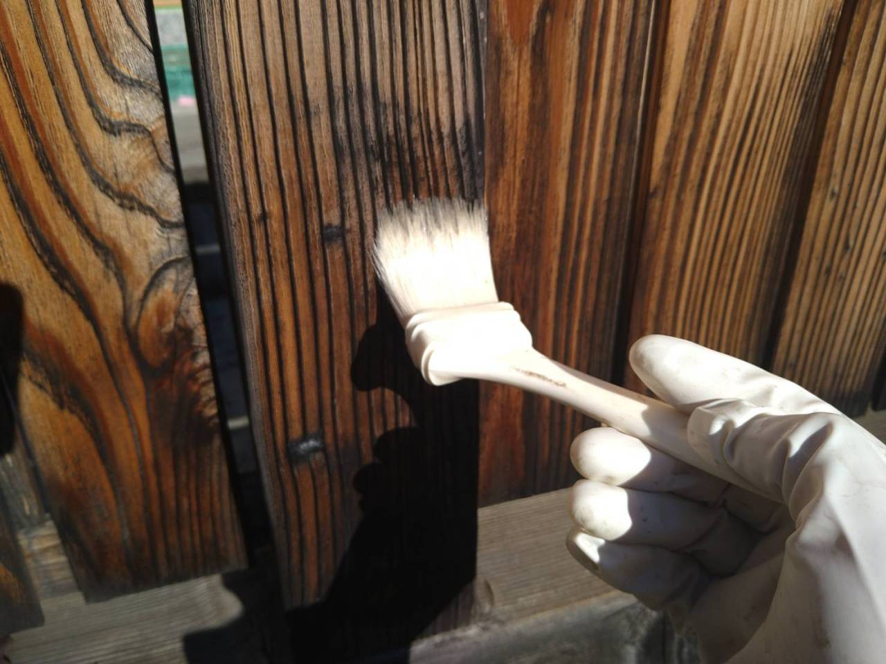 南アルプス市でアクロンAB、レブライトを使用し灰汁洗いし、キシデコールで木部塗装を施工しました