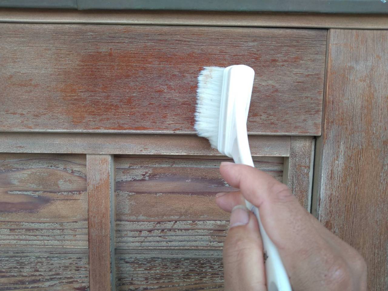 南アルプス市でアクロンAB、レブライトを使用し灰汁洗いし、キシデコールで木部塗装を施工しました