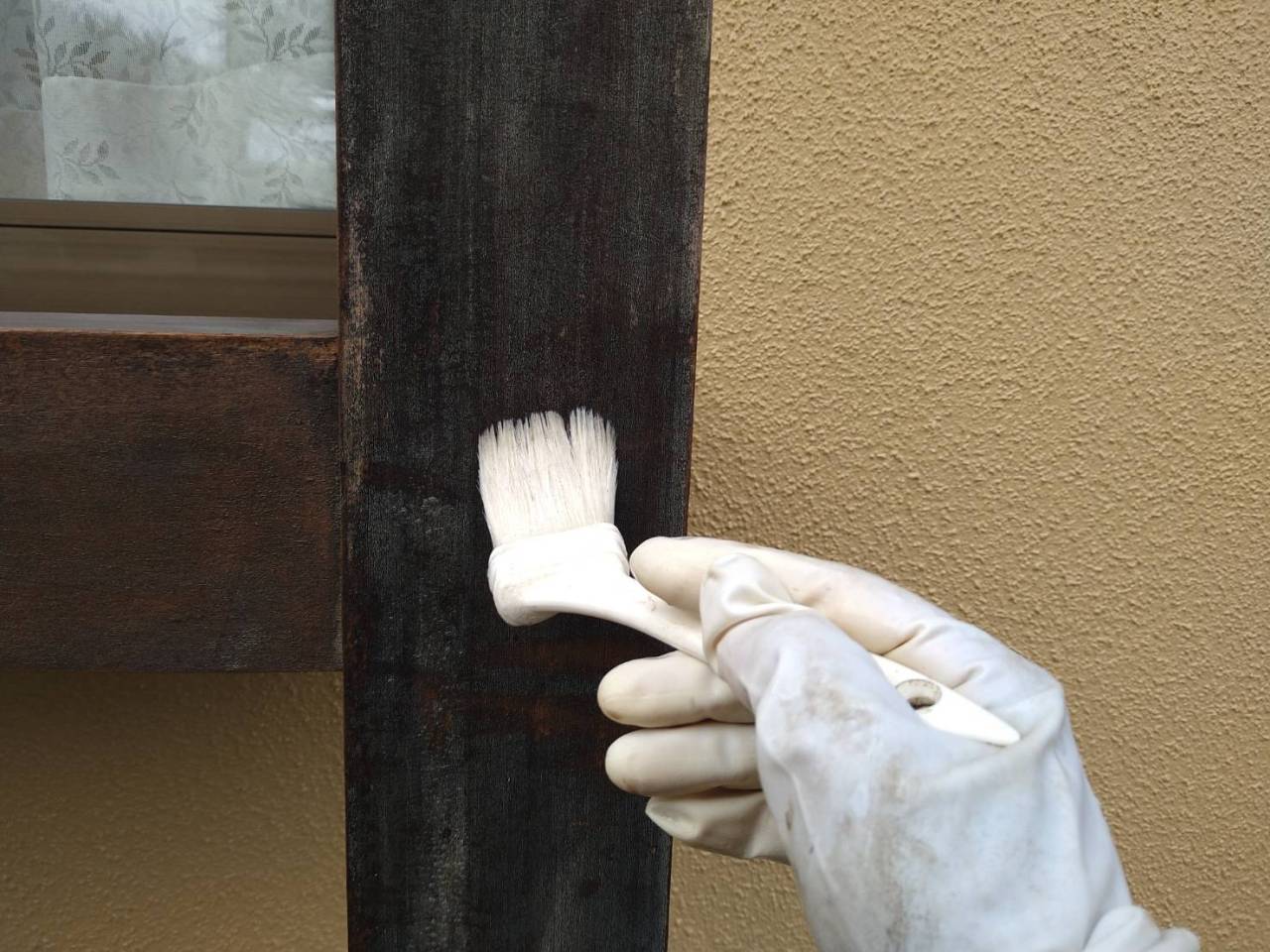 南アルプス市で木部洗浄をレブライト・アクロンで行い、塗装を行いました