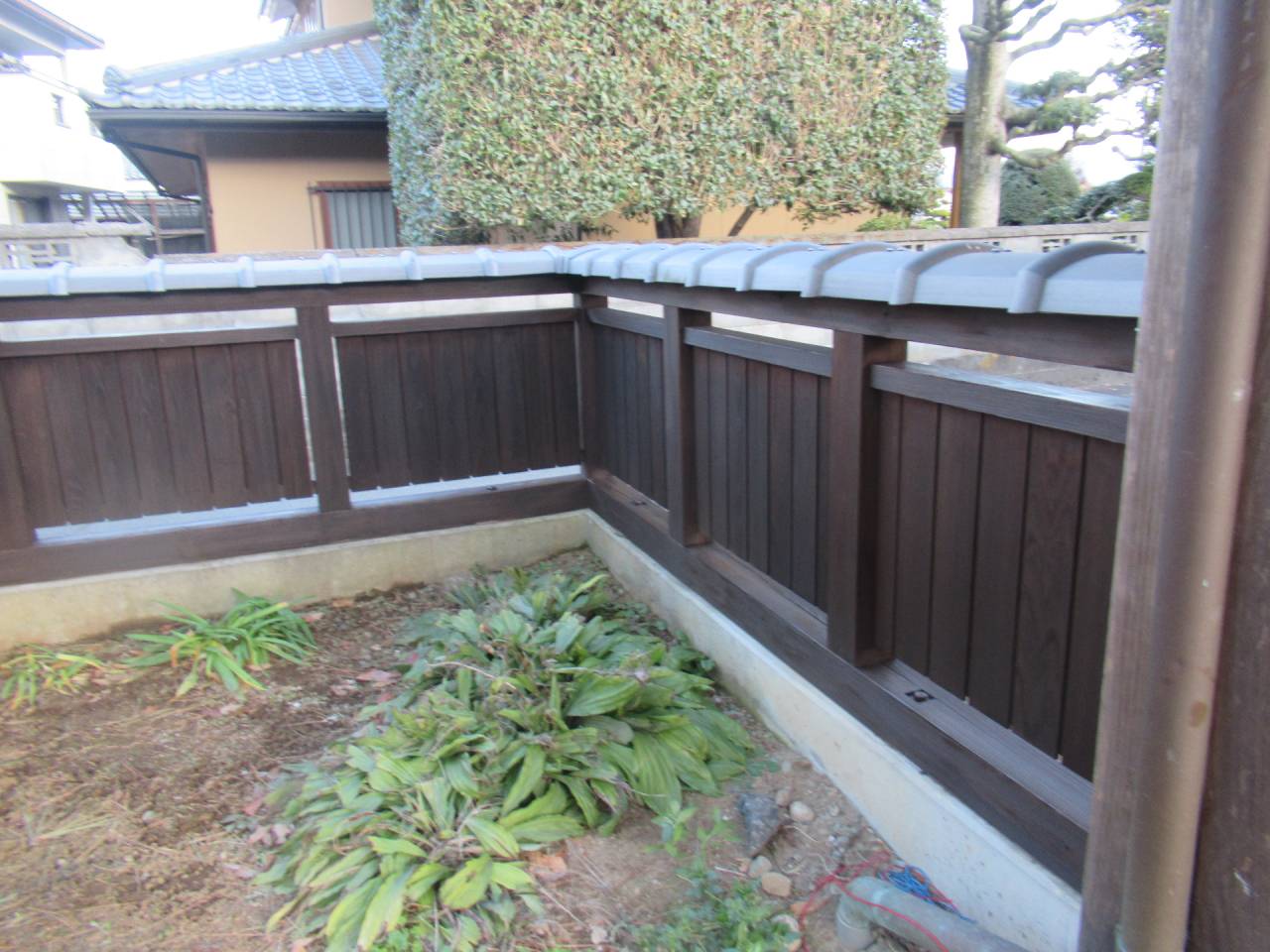 南アルプス市でアクロンAB、レブライトを使用し灰汁洗いし、キシデコールで木部塗装を施工しました