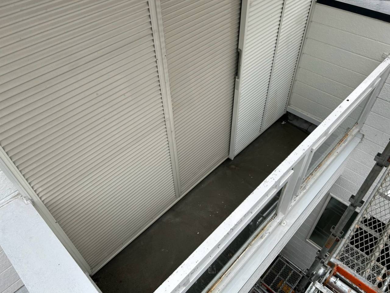 バルコニー　高圧洗浄